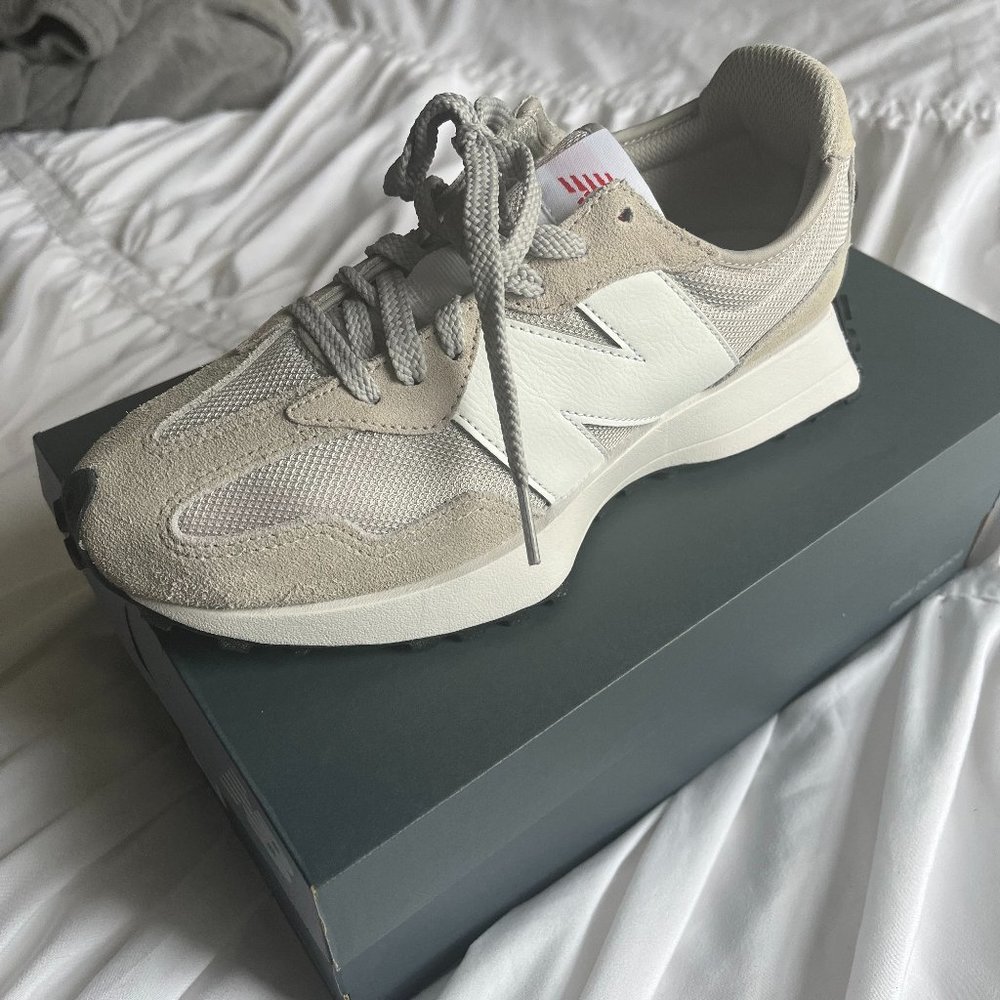 New Balance 327